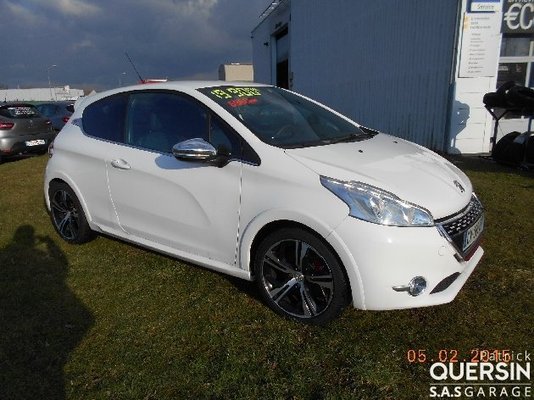 Voiture Peugeot 208 GTI