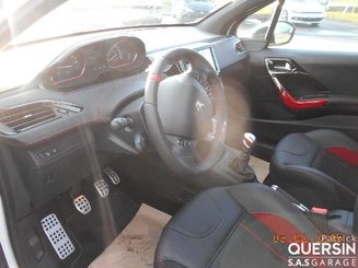 Voiture Peugeot 208 GTI - 1