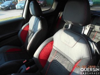 Voiture Peugeot 208 GTI - 3